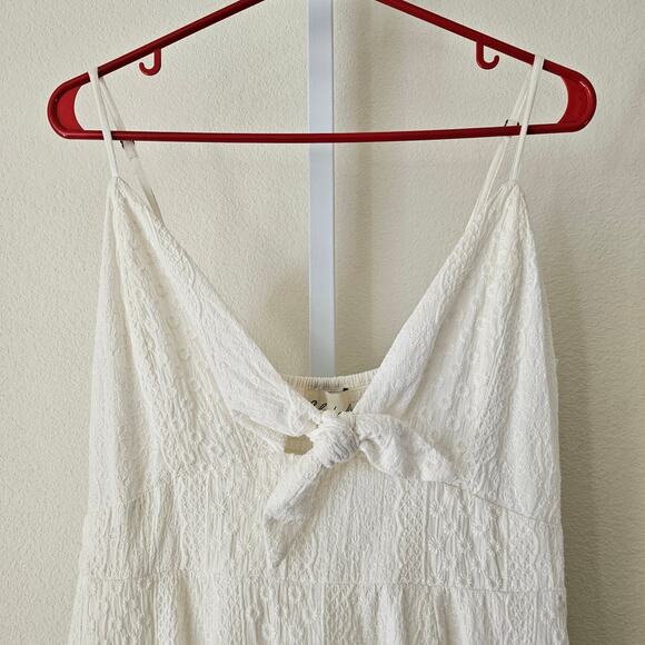 CLEOBELLA Violet Embroidered Spaghetti Strap V-Neck Bow Smocked Mini Dress Sz M - Picture 4 of 16